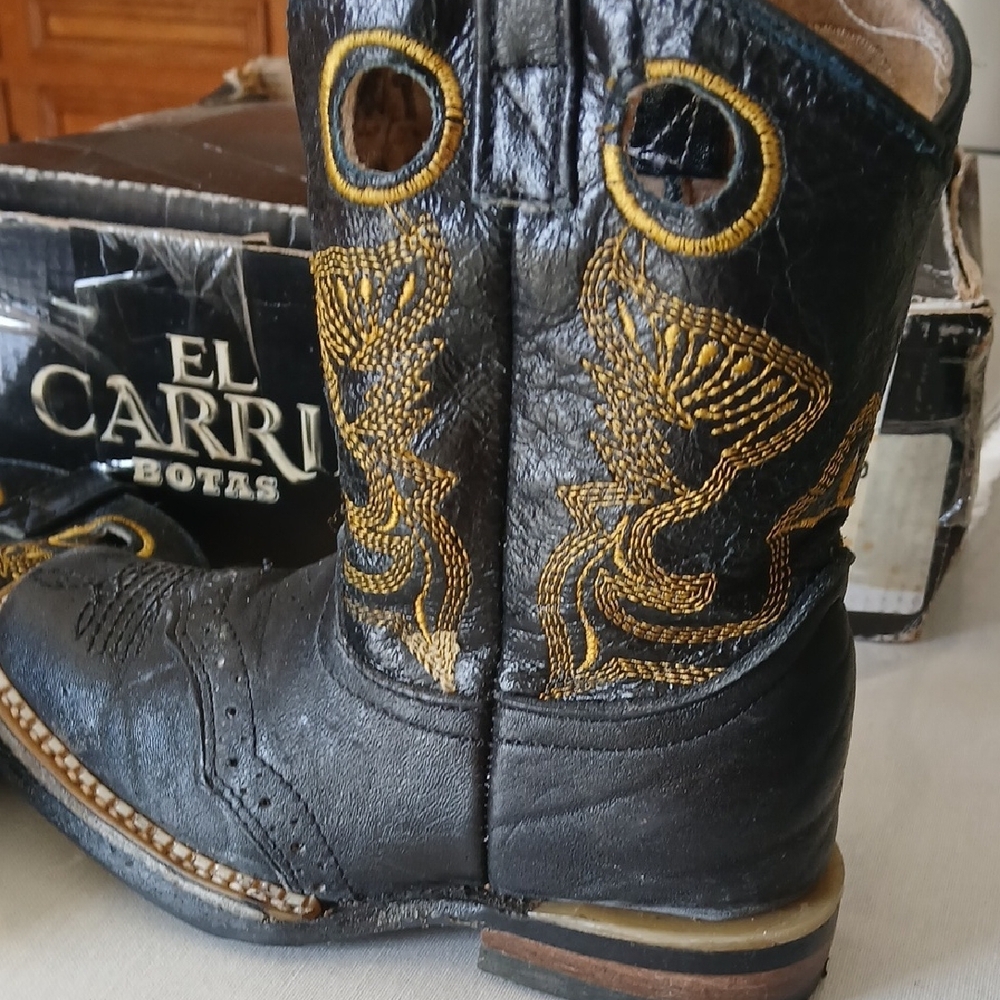 Kids Black and Gold Western Boots - Picture 5 of 6